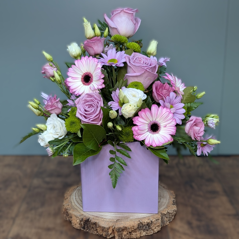 Boxed Arrangement, Pastel (front-facing)